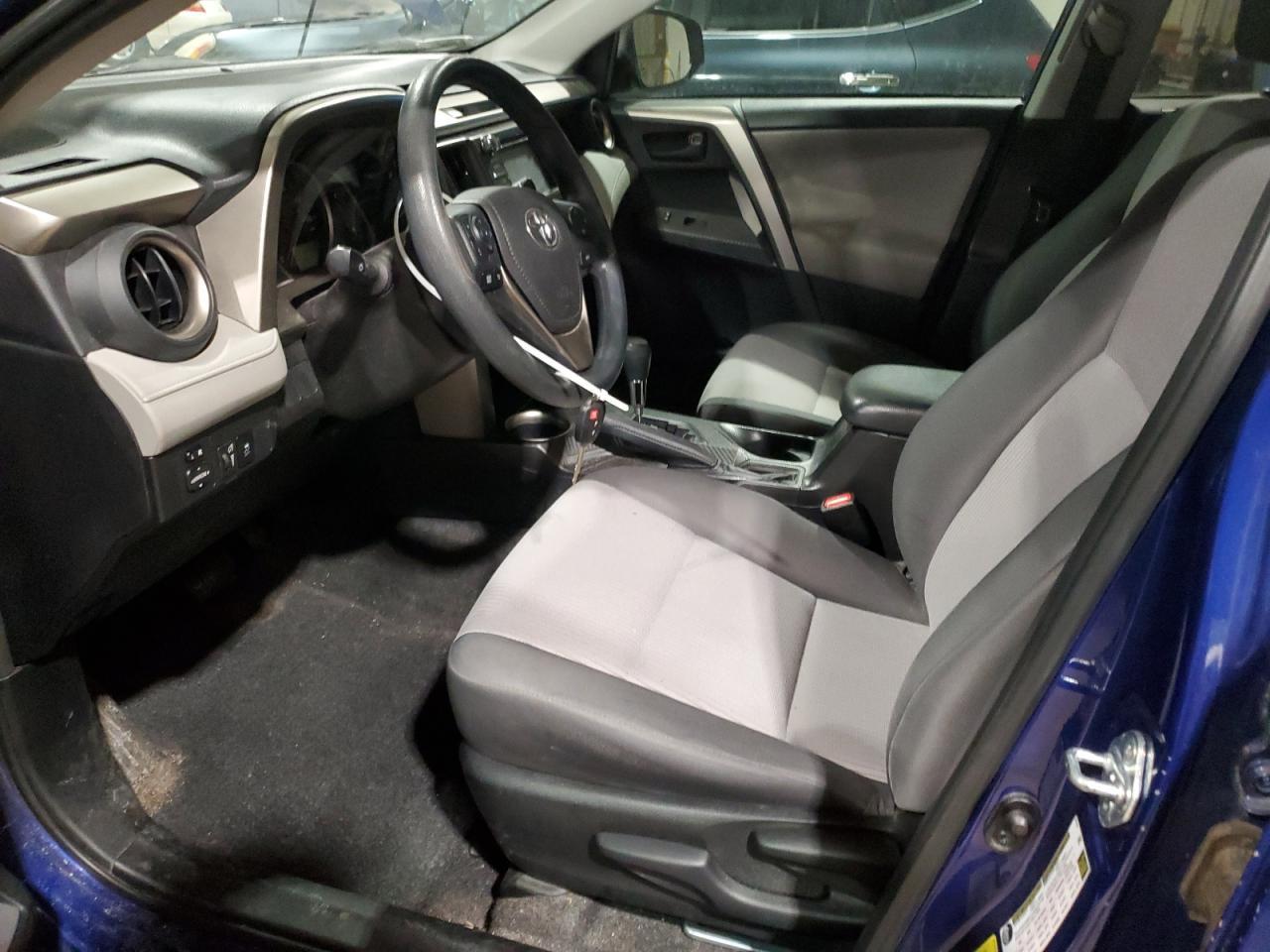 2015 TOYOTA RAV4 LE - Фото 7