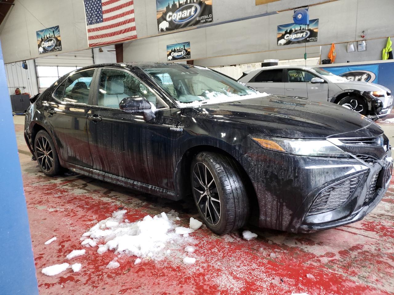 2021 TOYOTA CAMRY SE - Image 4