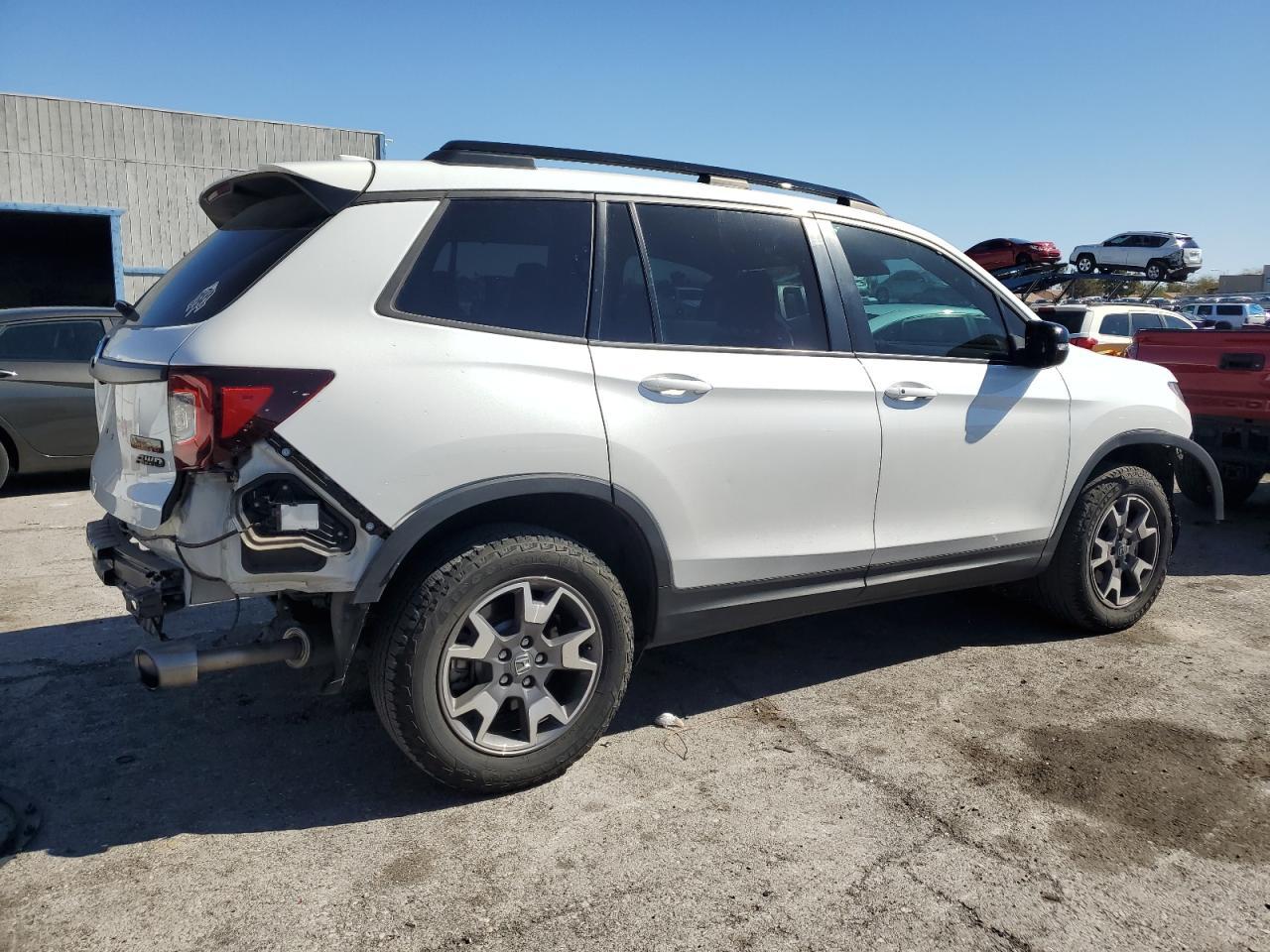 2022 HONDA PASSPORT T - Image 3