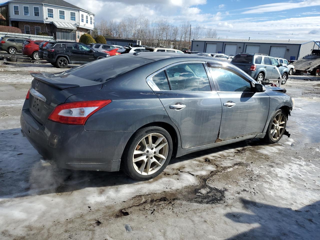 2011 NISSAN MAXIMA S - Image 3