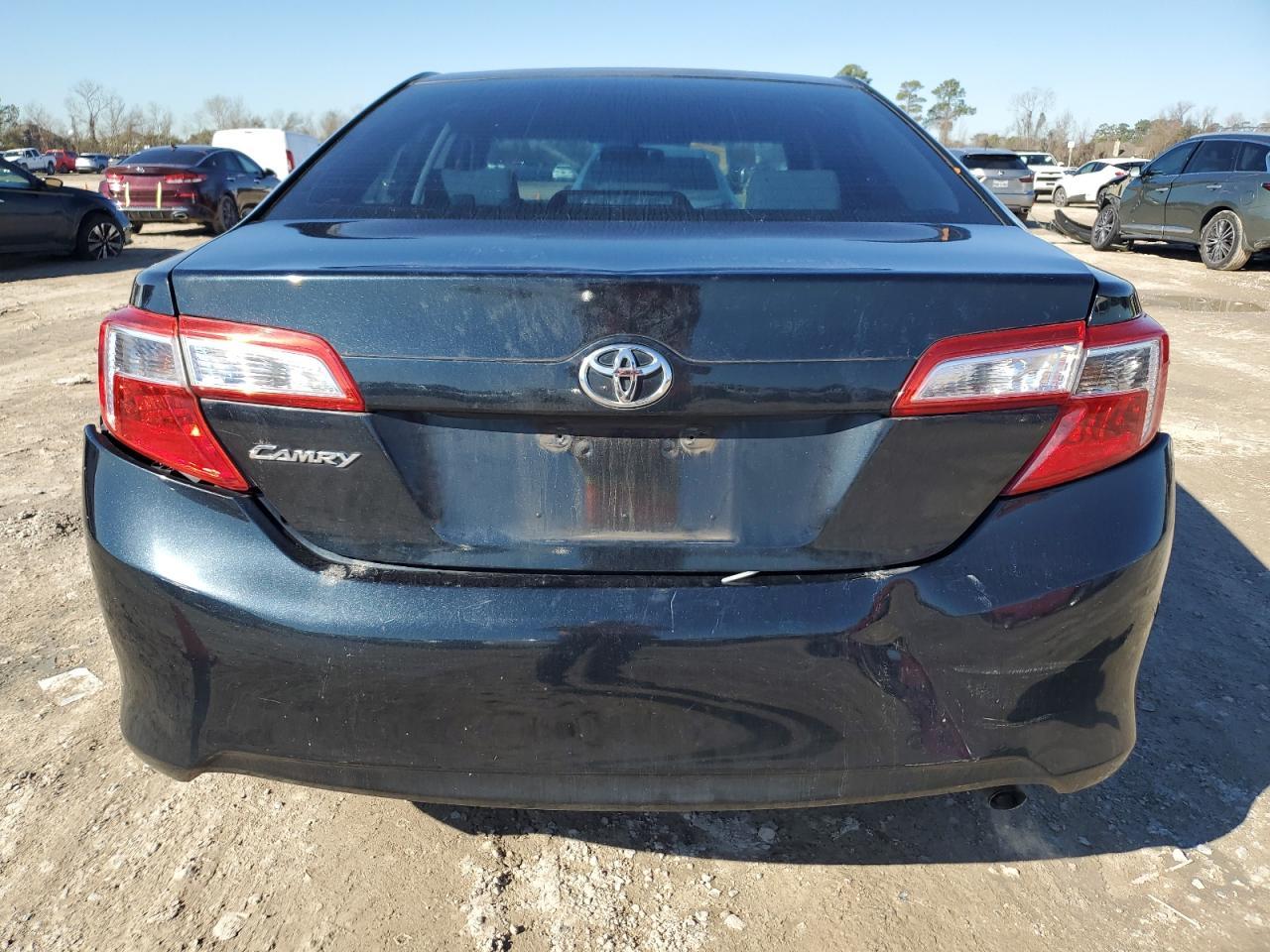 2013 TOYOTA CAMRY L - Фото 6