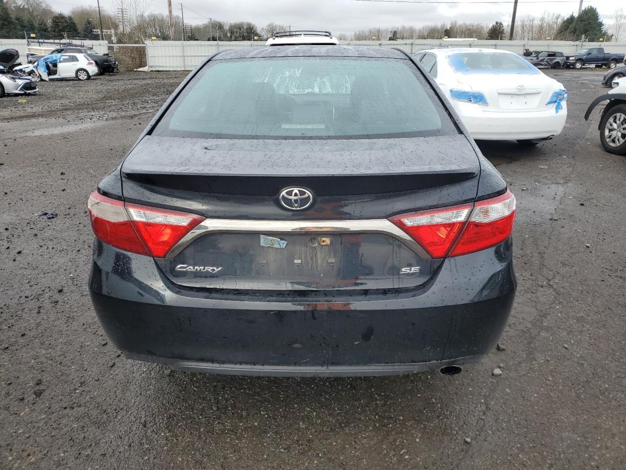 2016 TOYOTA CAMRY LE - Фото 6