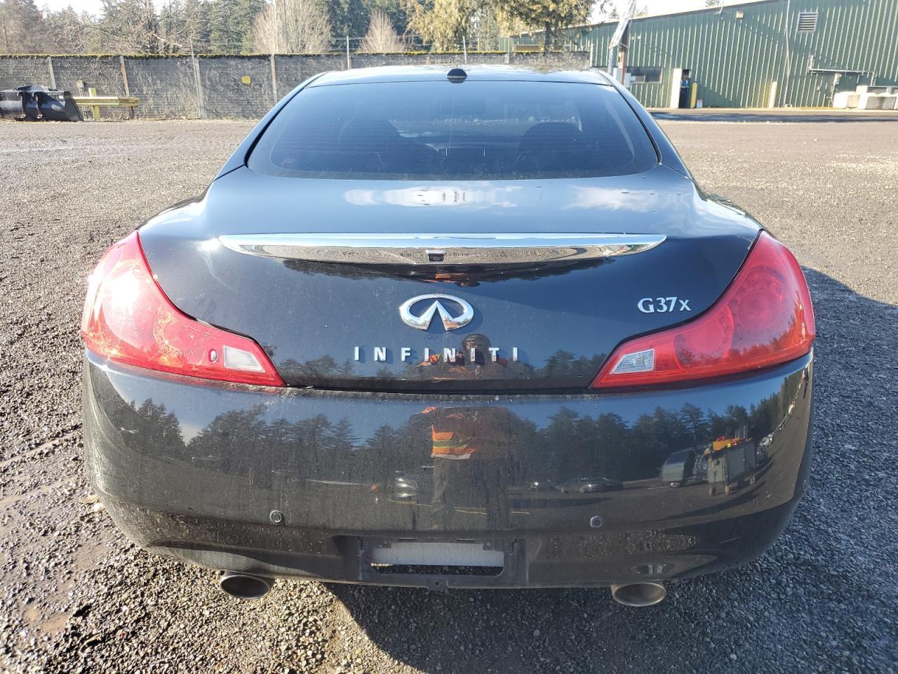 2012 INFINITI G37 - Image 6