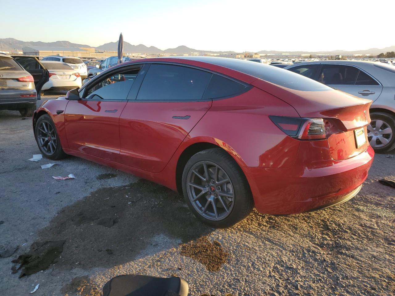 2021 TESLA MODEL 3 - Фото 2