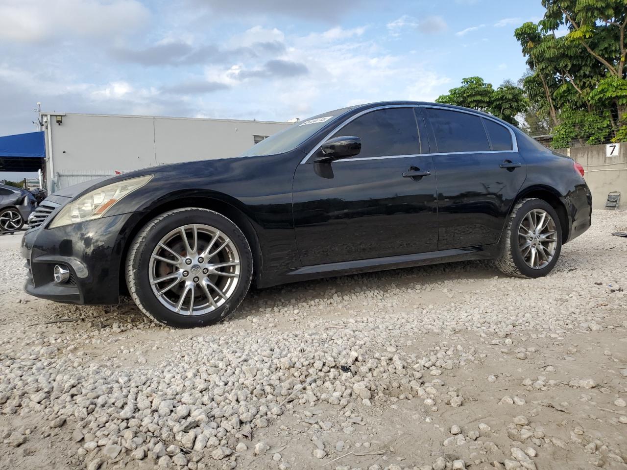 2012 INFINITI G37