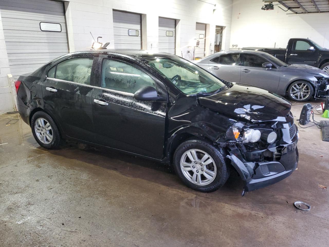 2016 CHEVROLET SONIC LT - Фото 4