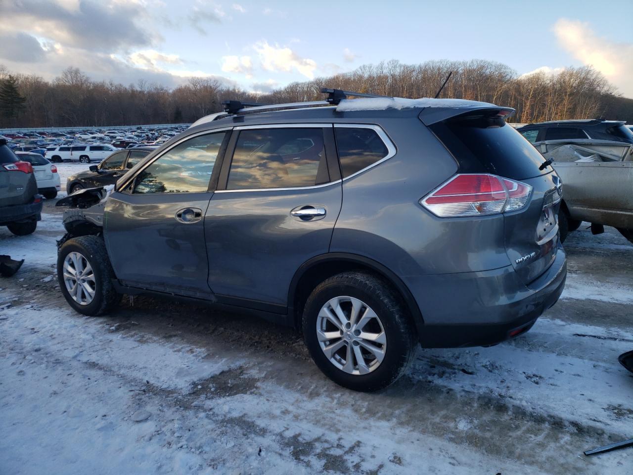 2015 NISSAN ROGUE S - Фото 2