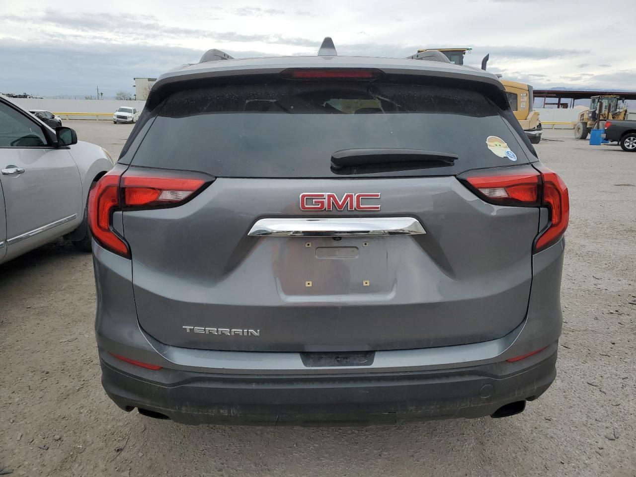 2018 GMC TERRAIN SL - Image 6