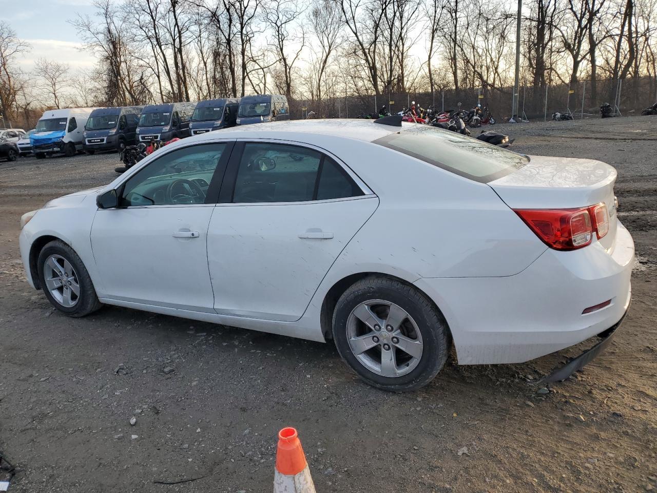 2015 CHEVROLET MALIBU LS - Фото 2