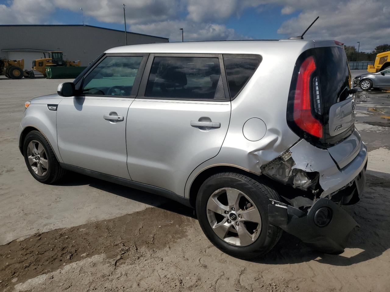 2017 KIA SOUL - Image 2