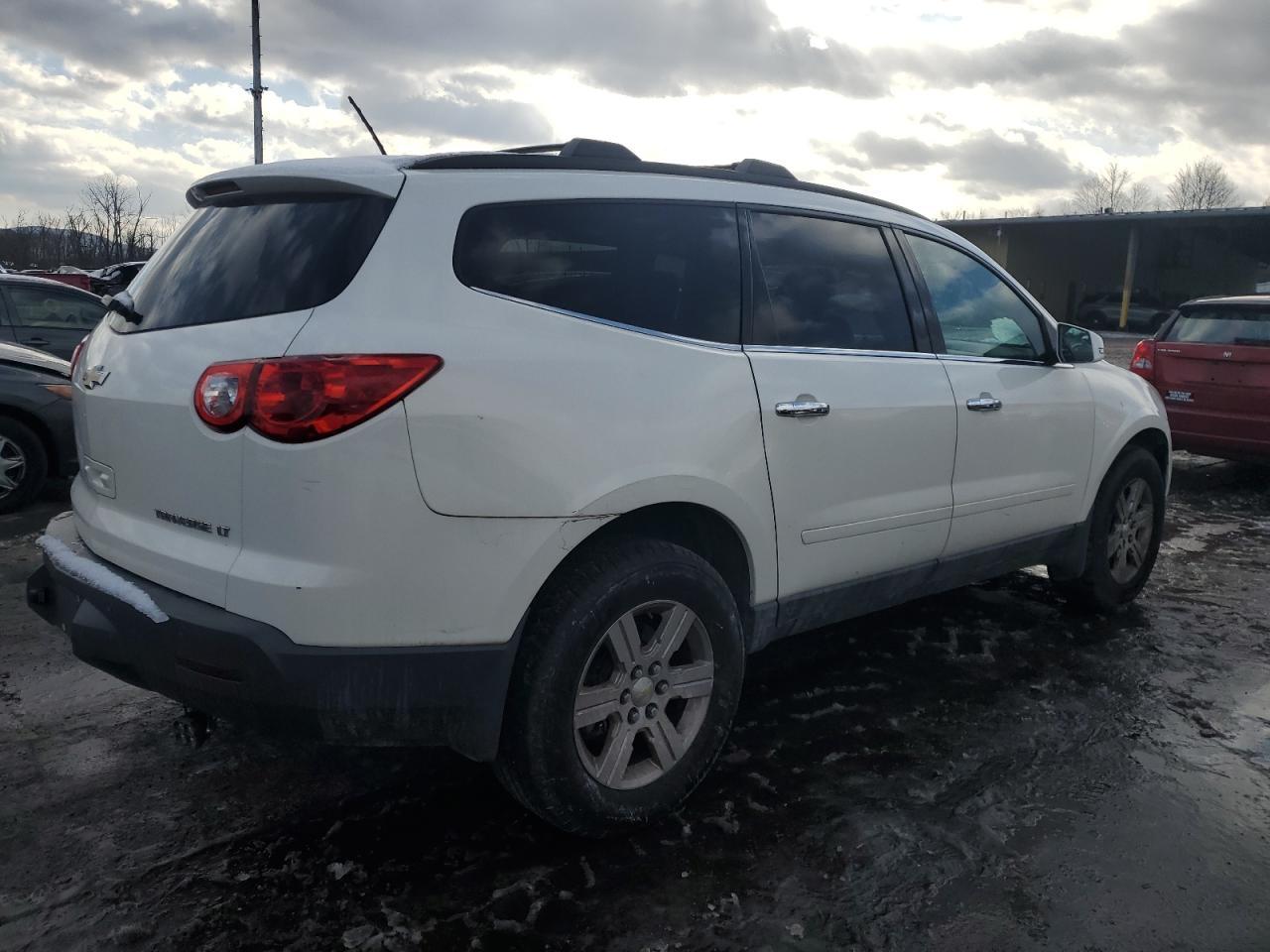 2012 CHEVROLET TRAVERSE L - Фото 3
