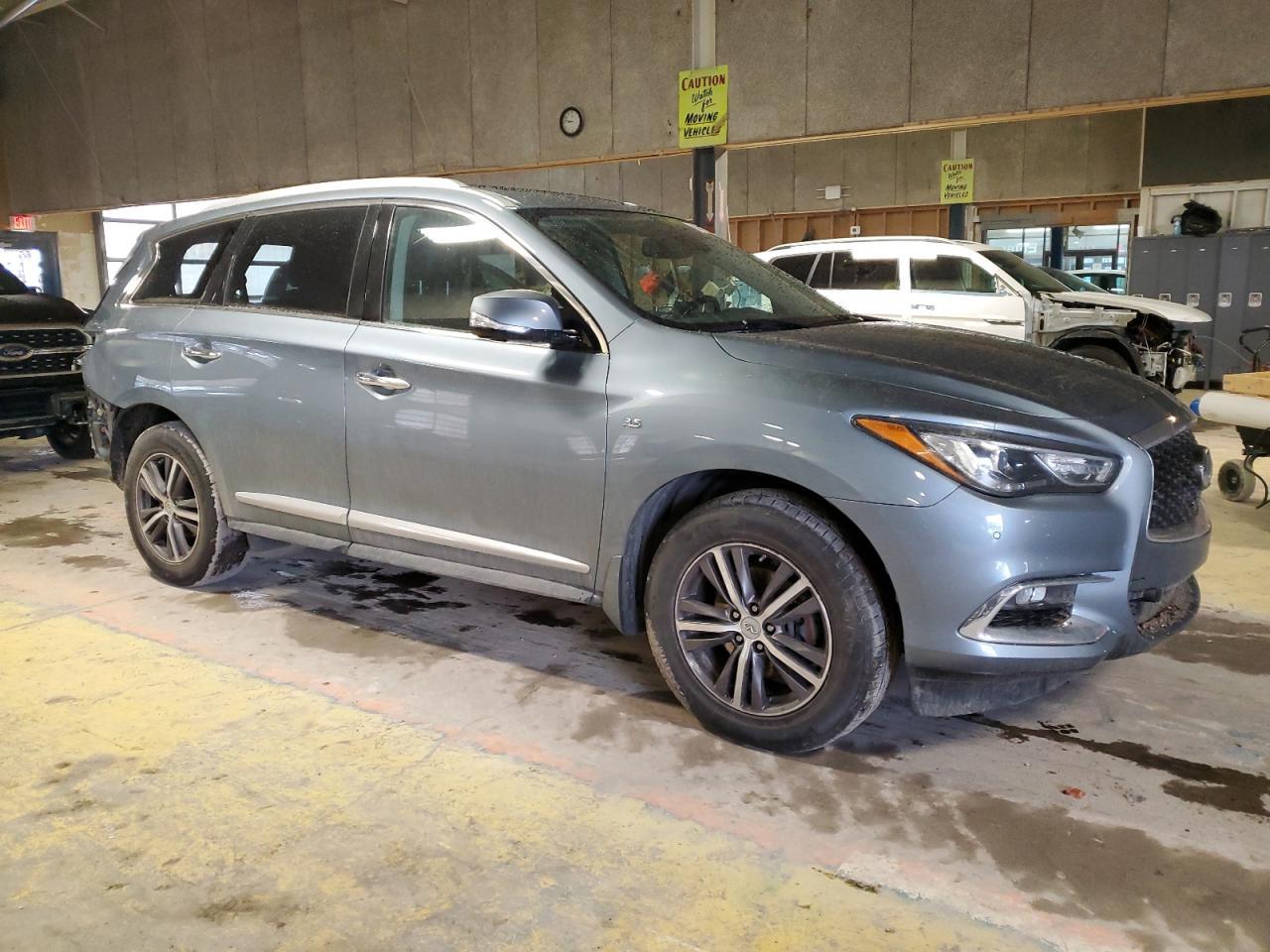 2019 INFINITI QX60 LUXE - Image 4