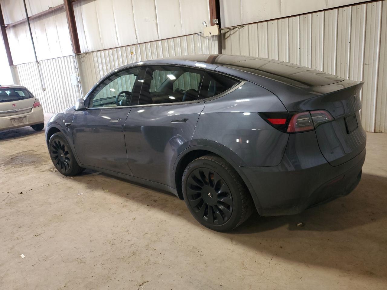 2023 TESLA MODEL Y - Image 2