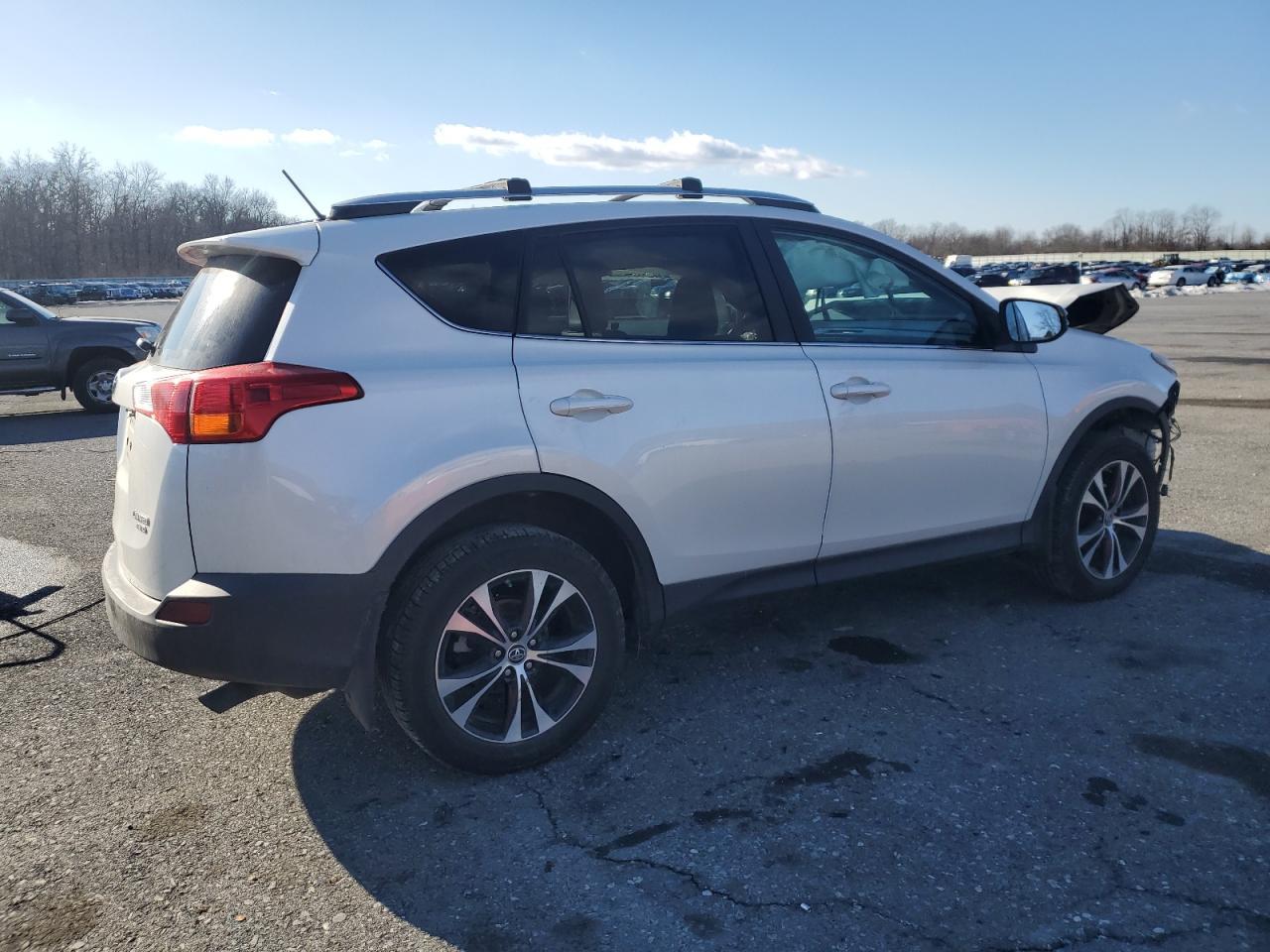 2015 TOYOTA RAV4 LIMIT - Фото 3