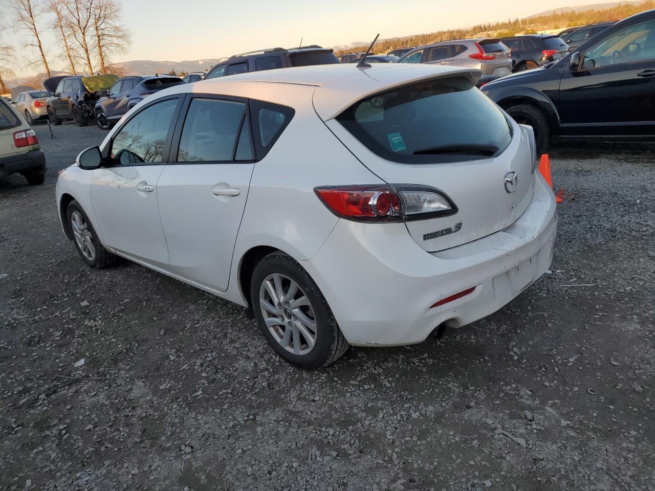 2013 MAZDA 3 I - Фото 2