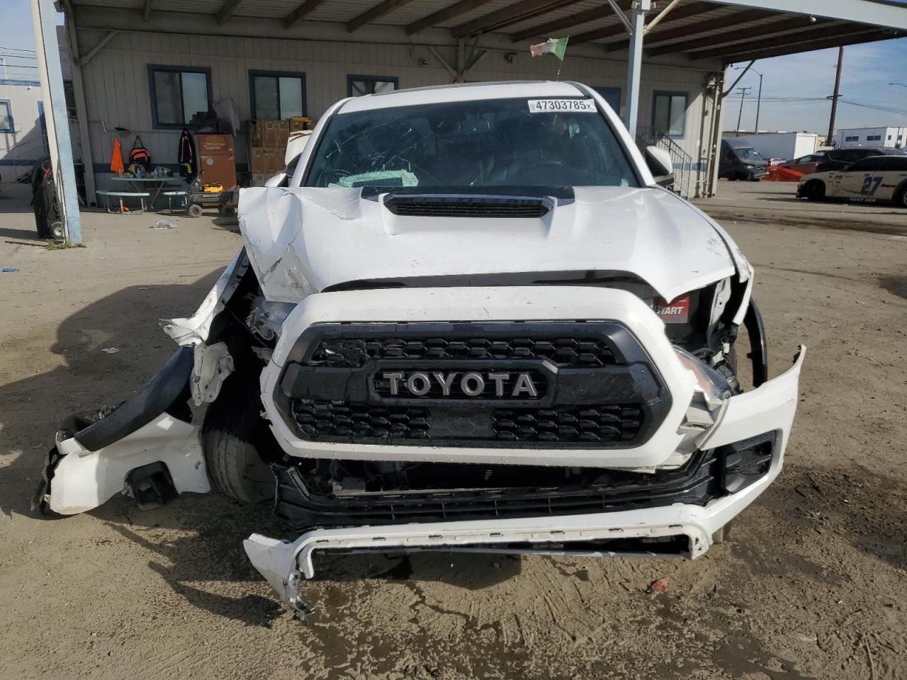2019 TOYOTA TACOMA DOU - Фото 5