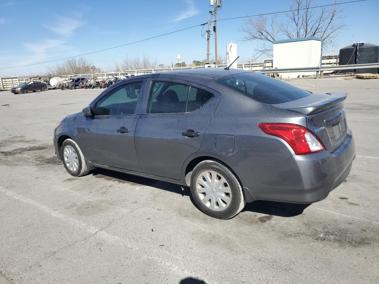 2016 NISSAN VERSA S - Фото 2