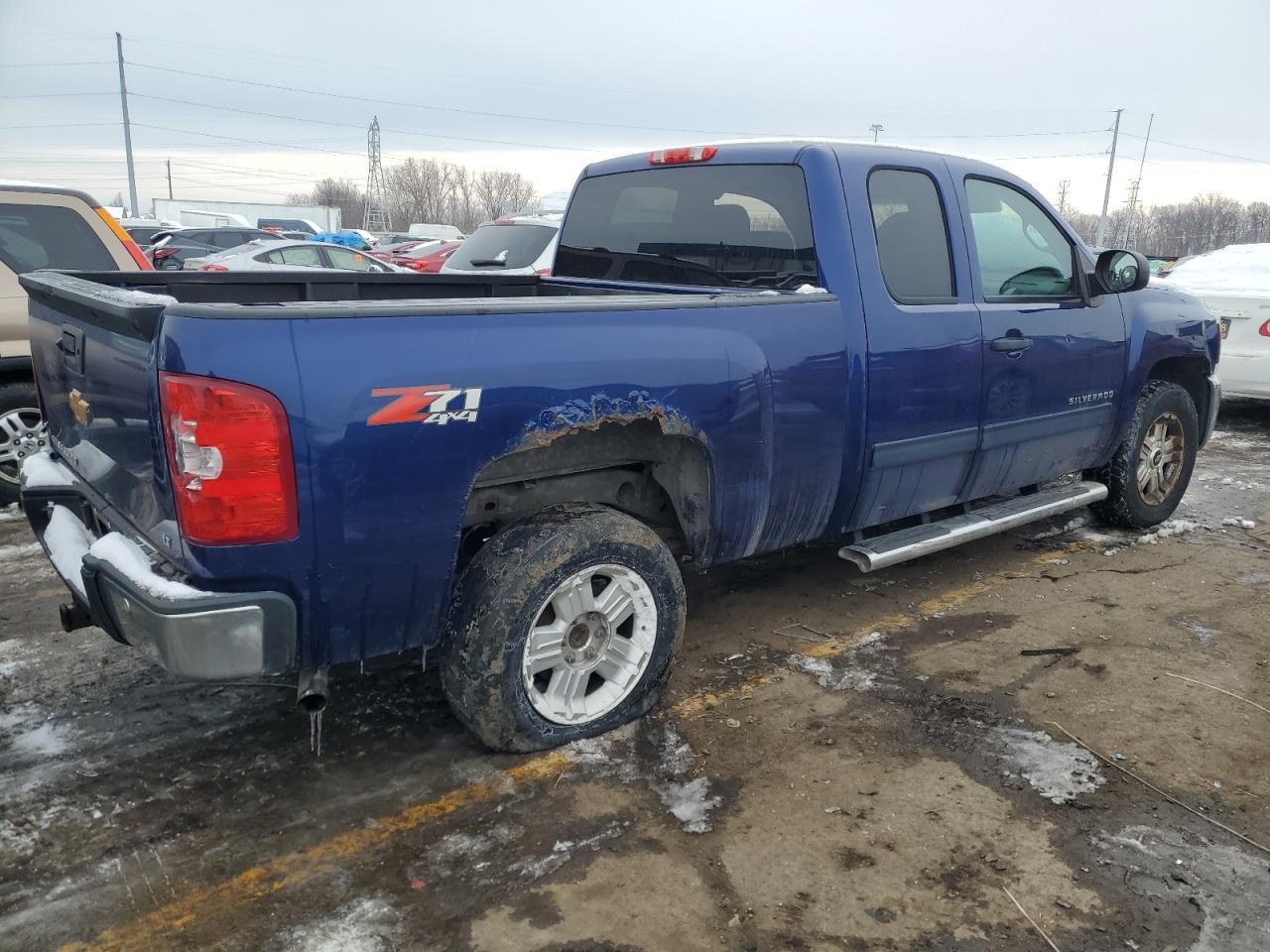 2013 CHEVROLET SILVERADO - Image 3