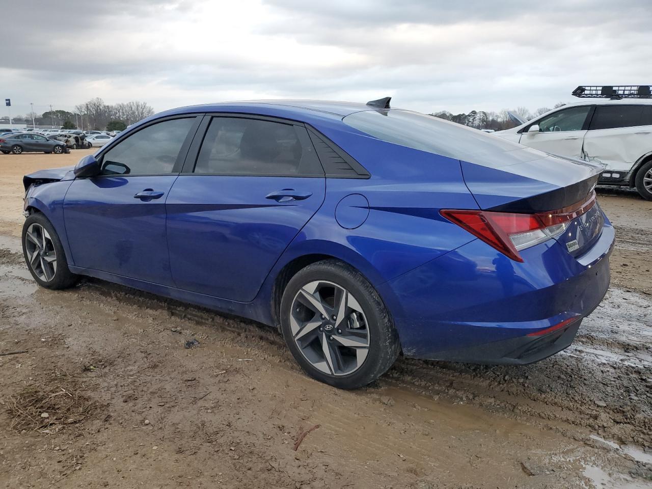 2023 HYUNDAI ELANTRA SE - Фото 2