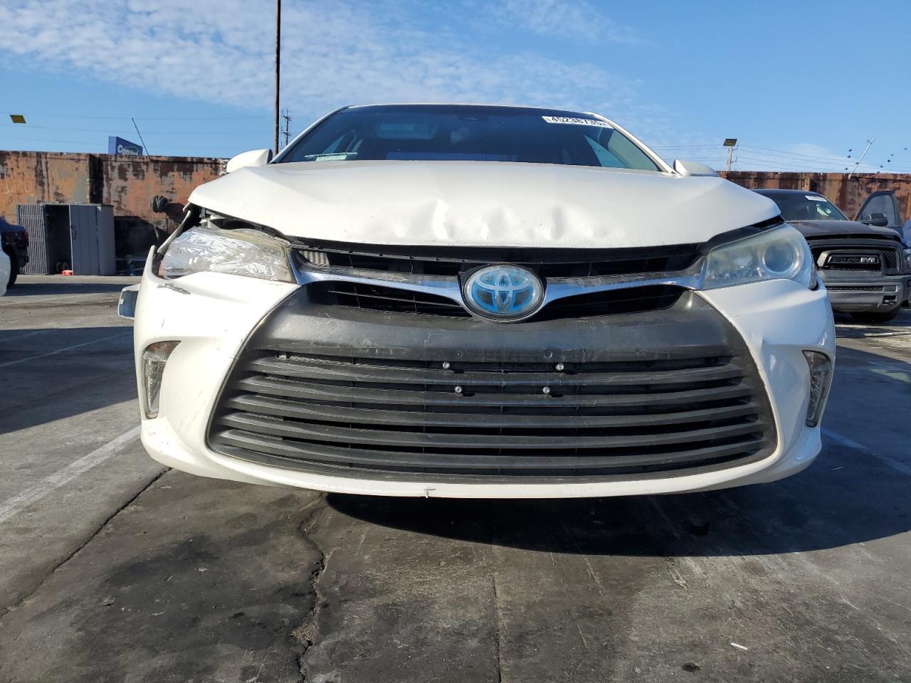2017 TOYOTA CAMRY HYBR - Image 5