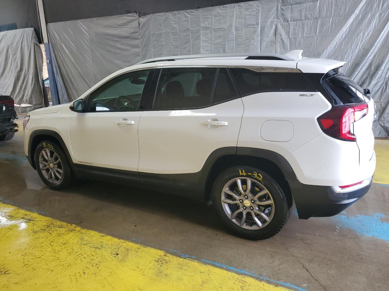 2023 GMC TERRAIN SL - Фото 2