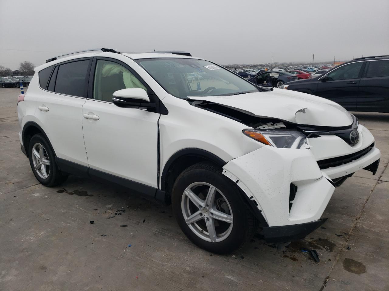 2017 TOYOTA RAV4 XLE - Image 4