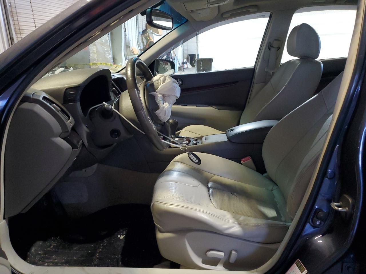2012 INFINITI G37 - Image 7