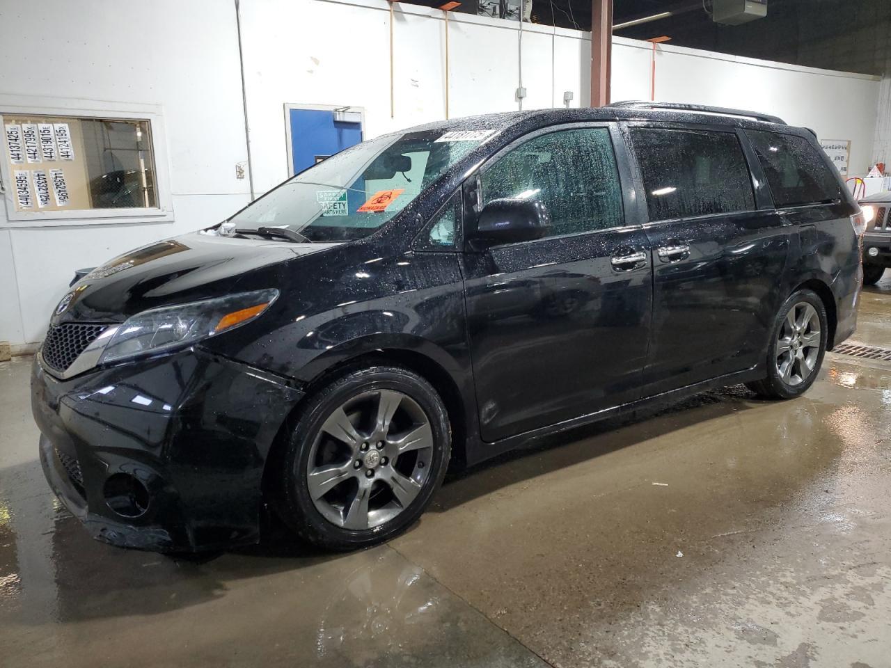 2015 TOYOTA SIENNA SPO