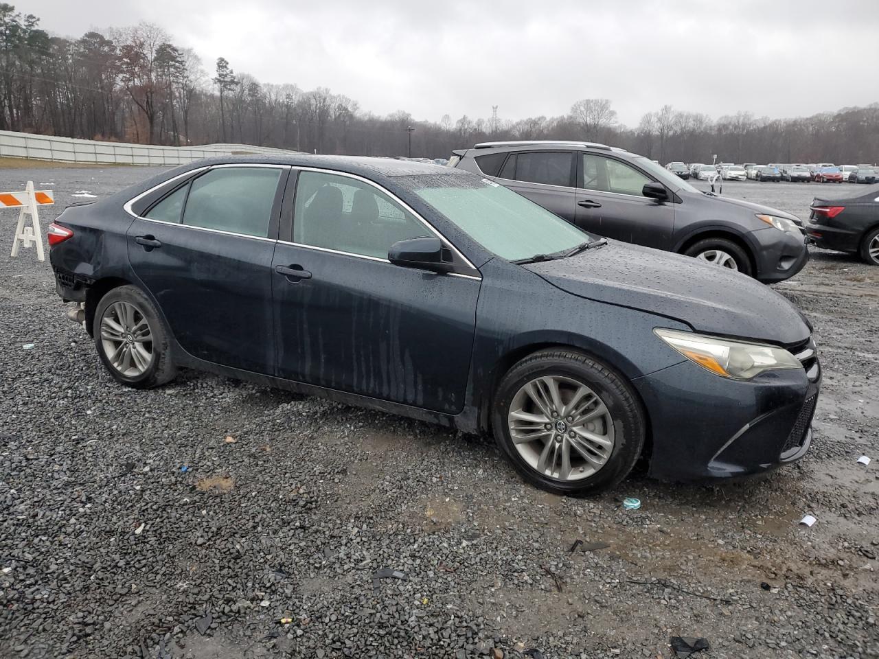 2017 TOYOTA CAMRY LE - Image 4