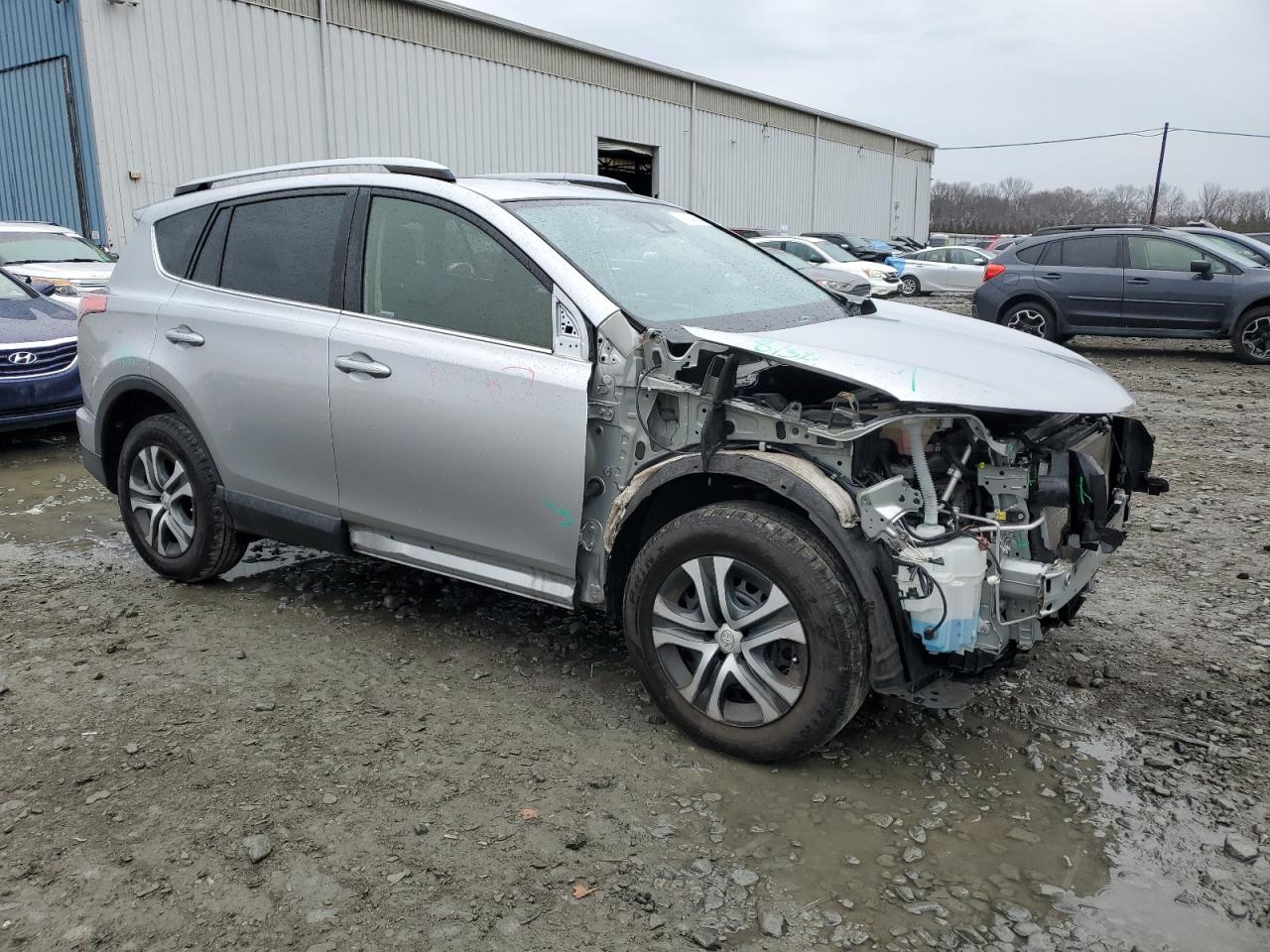 2018 TOYOTA RAV4 LE - Фото 4