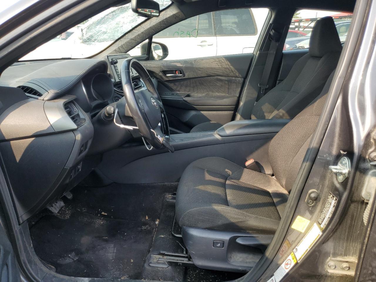 2018 TOYOTA C-HR XLE - Image 7