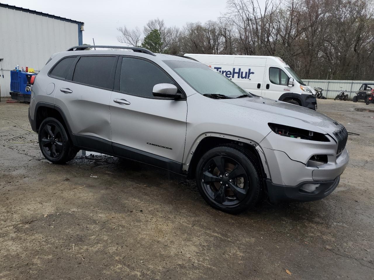 2017 JEEP CHEROKEE L - Image 4