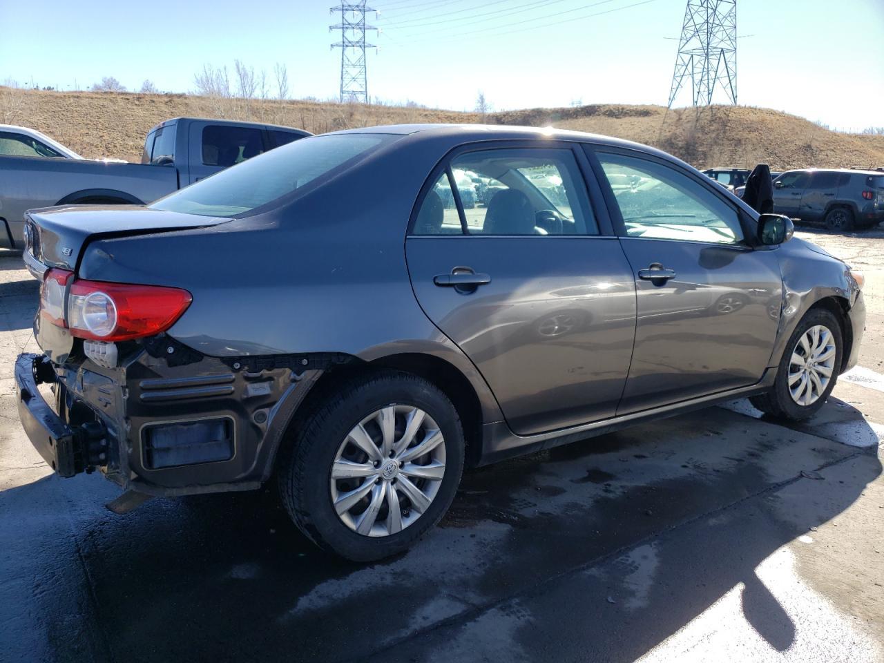 2013 TOYOTA COROLLA BA - Фото 3