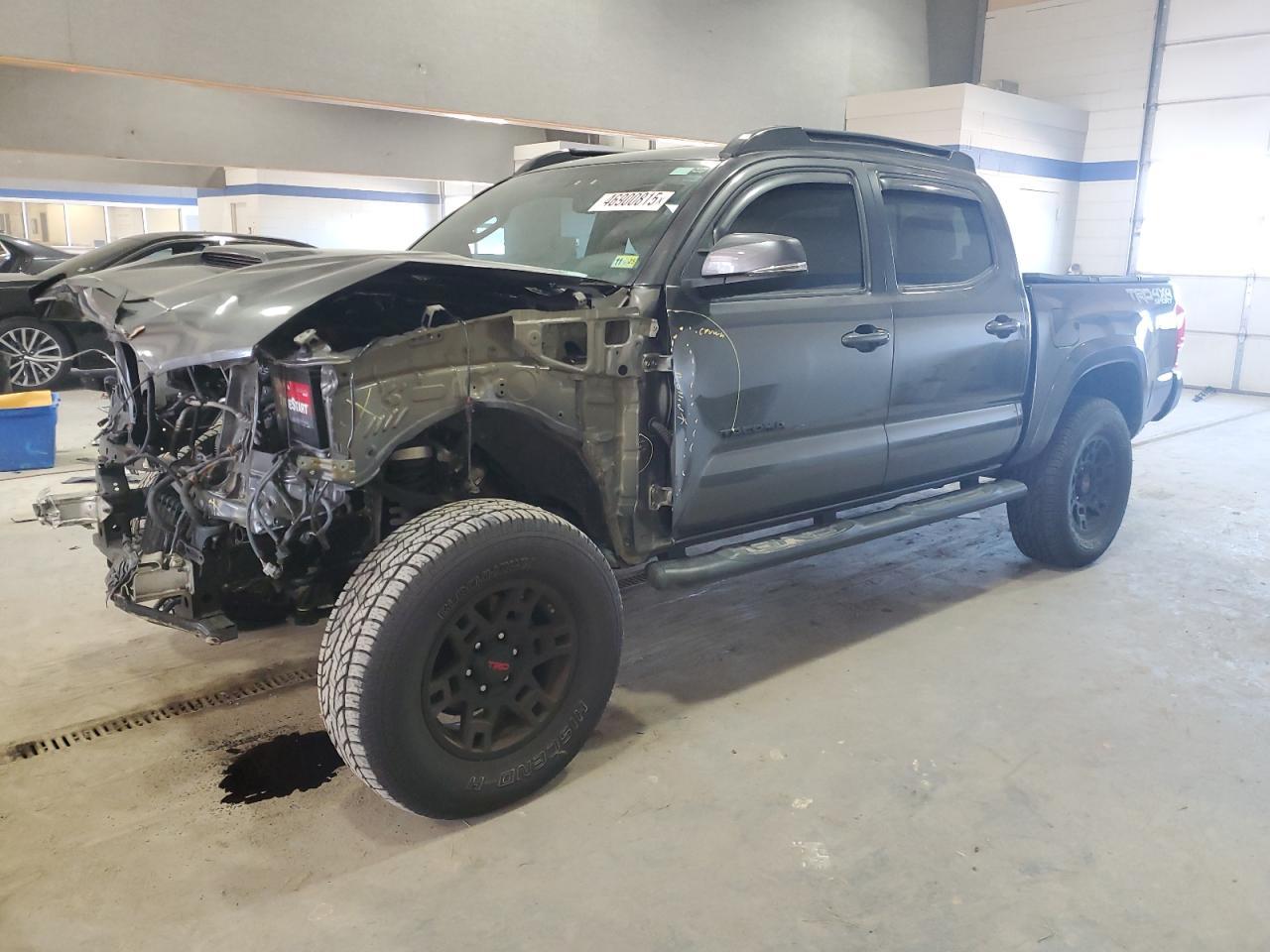 2017 TOYOTA TACOMA DOU