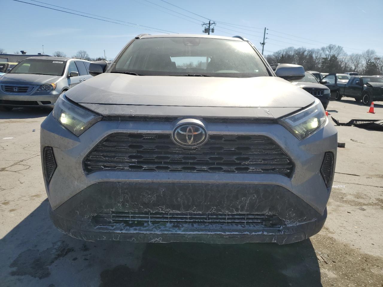 2022 TOYOTA RAV4 XLE - Image 5