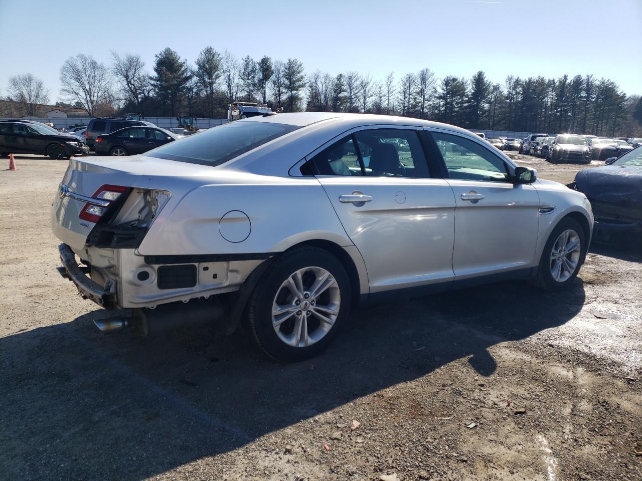 2013 FORD TAURUS SEL - Image 3