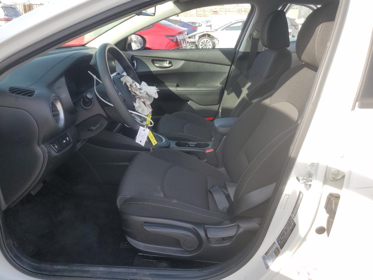 2021 KIA FORTE FE - Image 7
