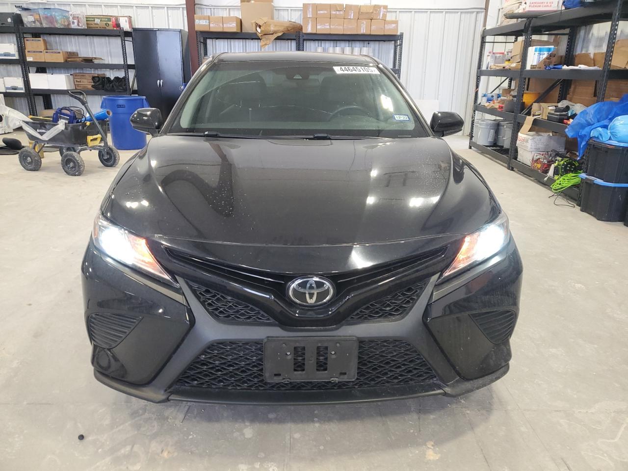 2018 TOYOTA CAMRY L - Фото 5
