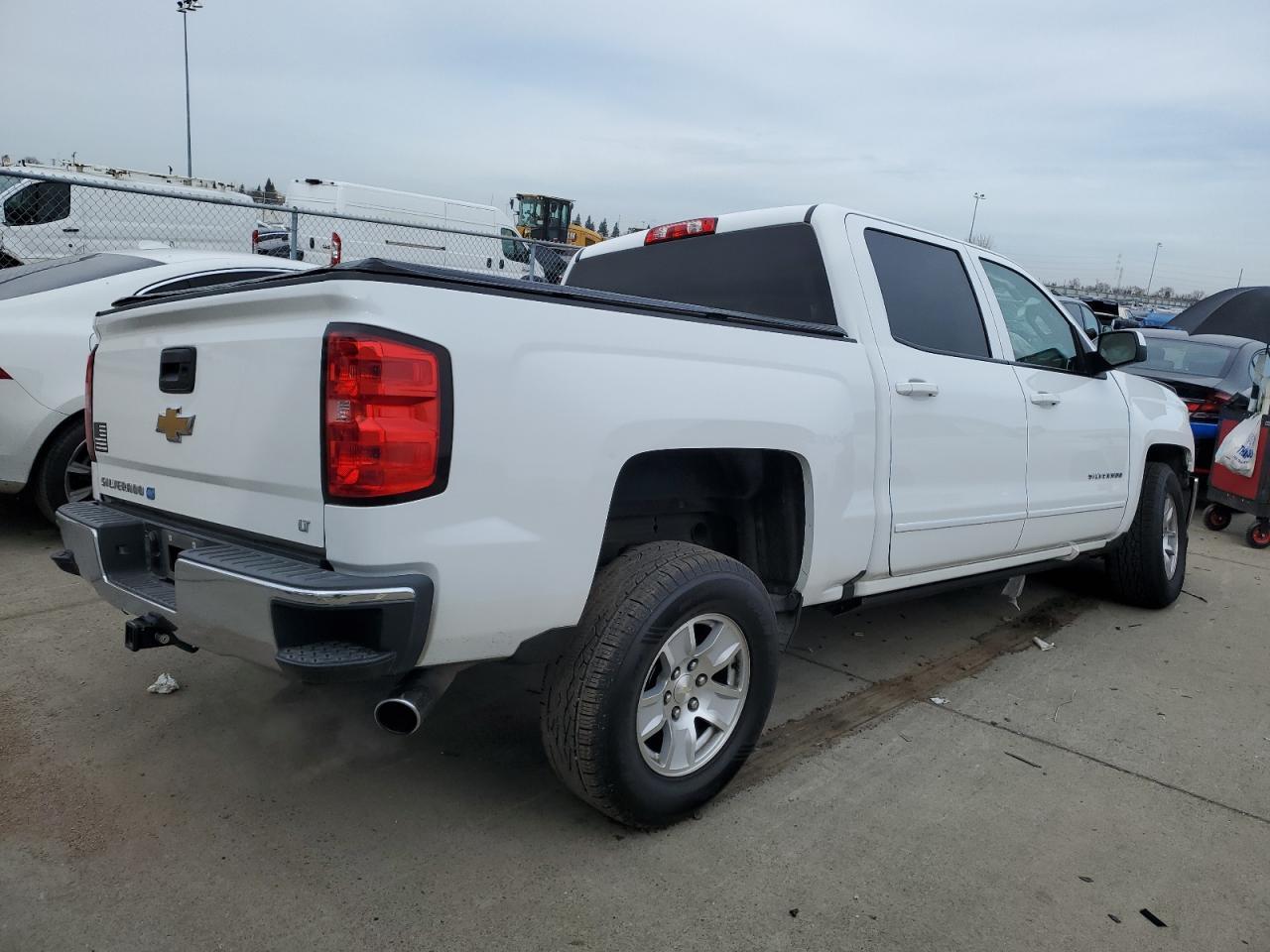 2018 CHEVROLET SILVERADO - Фото 3