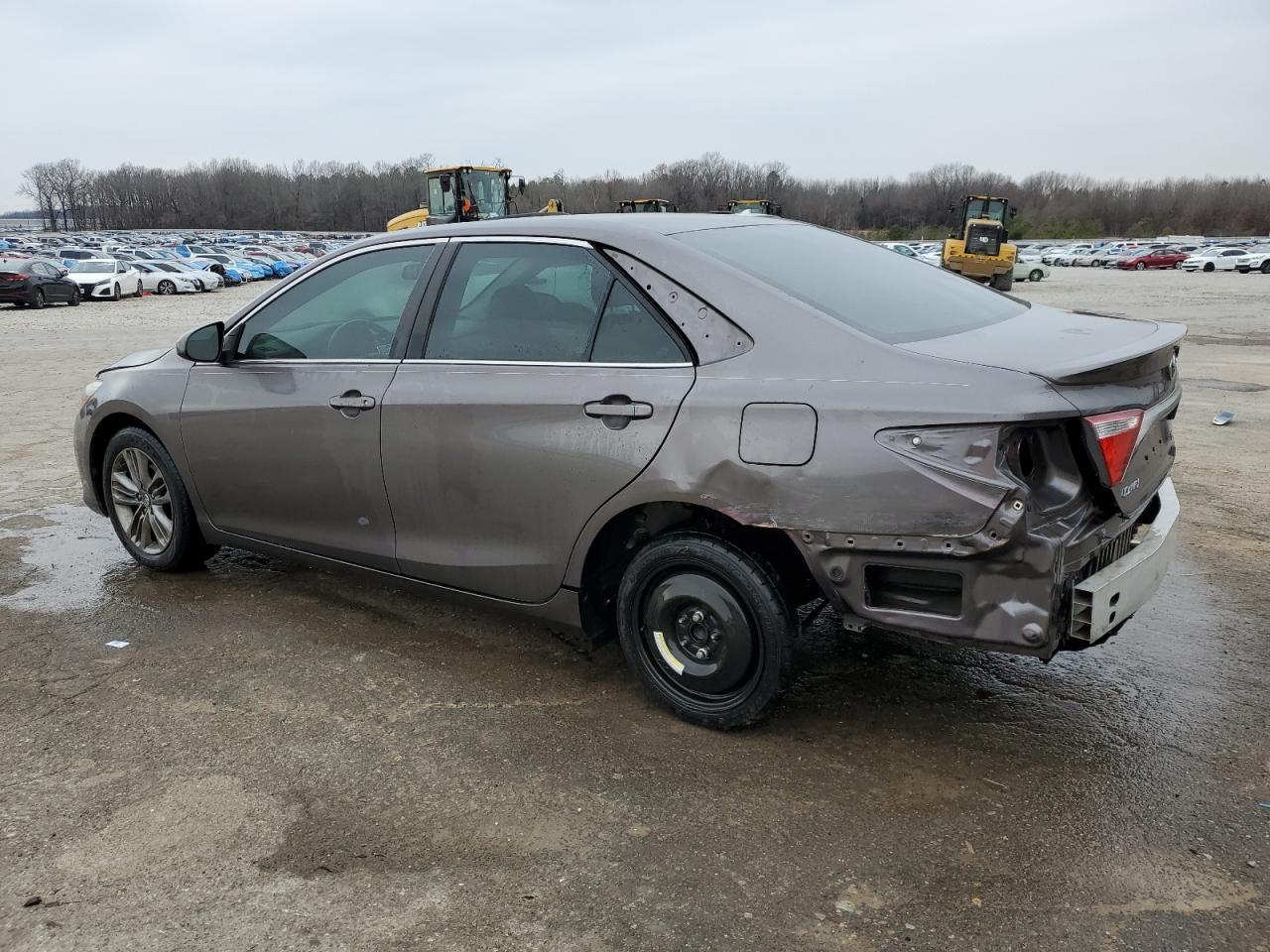 2016 TOYOTA CAMRY LE - Фото 2
