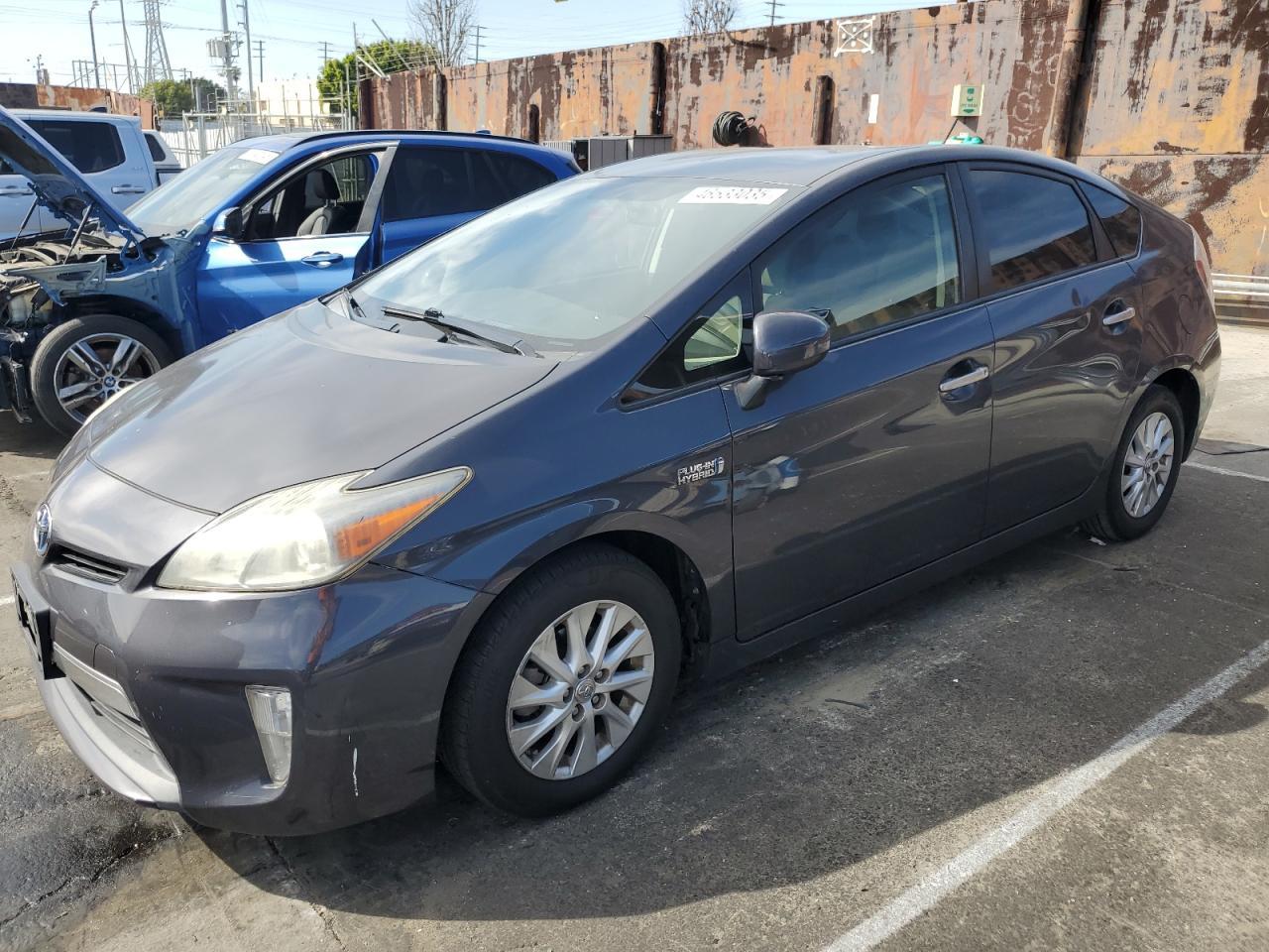 2014 TOYOTA PRIUS PLUG