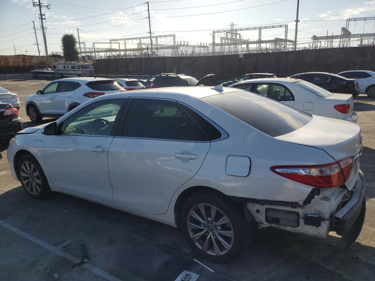 2017 TOYOTA CAMRY HYBR - Image 2