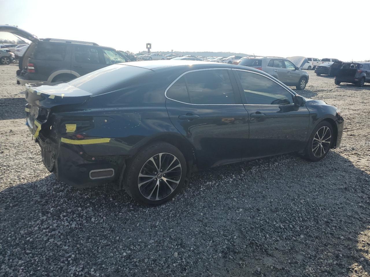 2018 TOYOTA CAMRY L - Фото 3