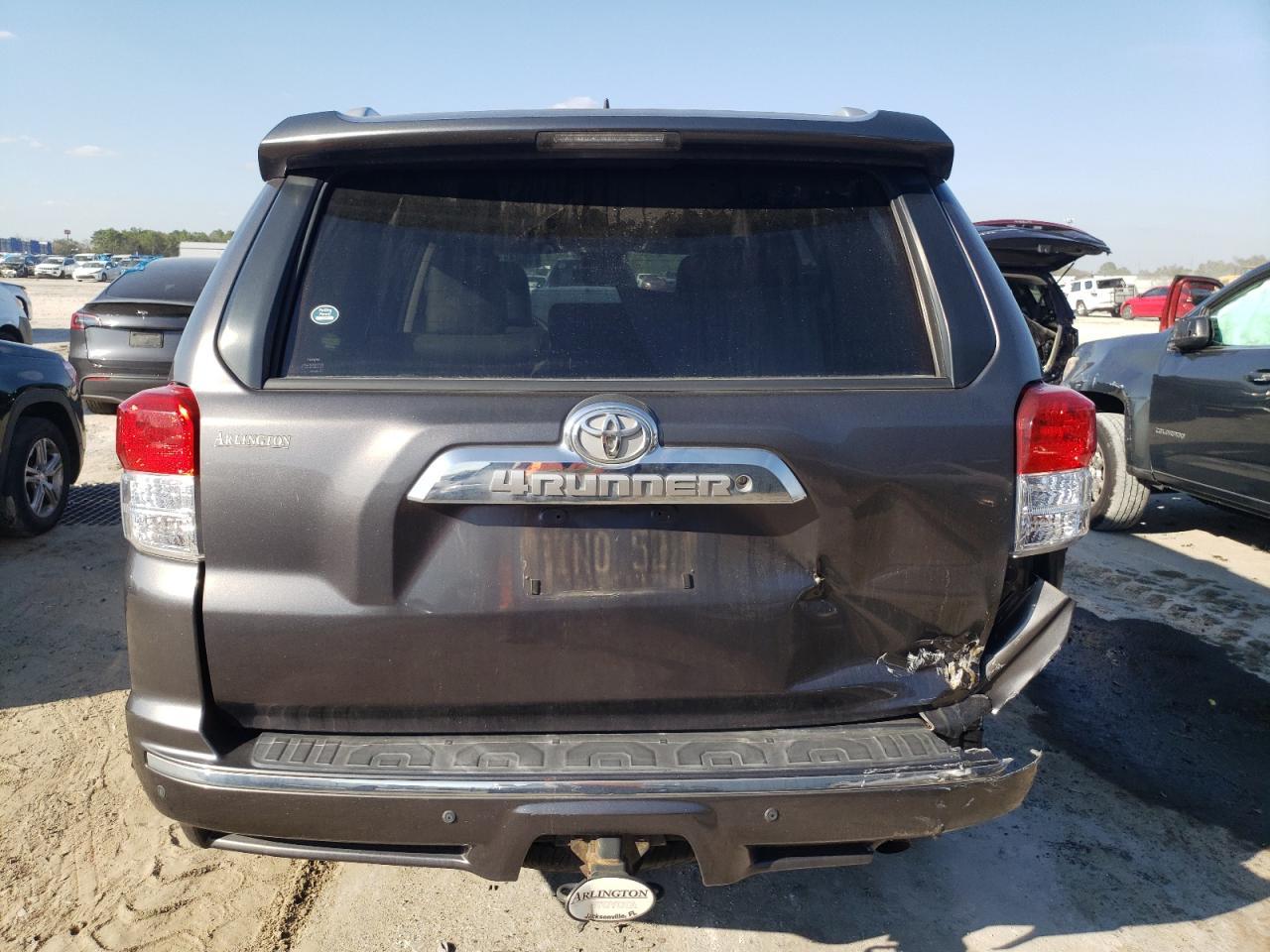 2011 TOYOTA 4RUNNER SR - Image 6