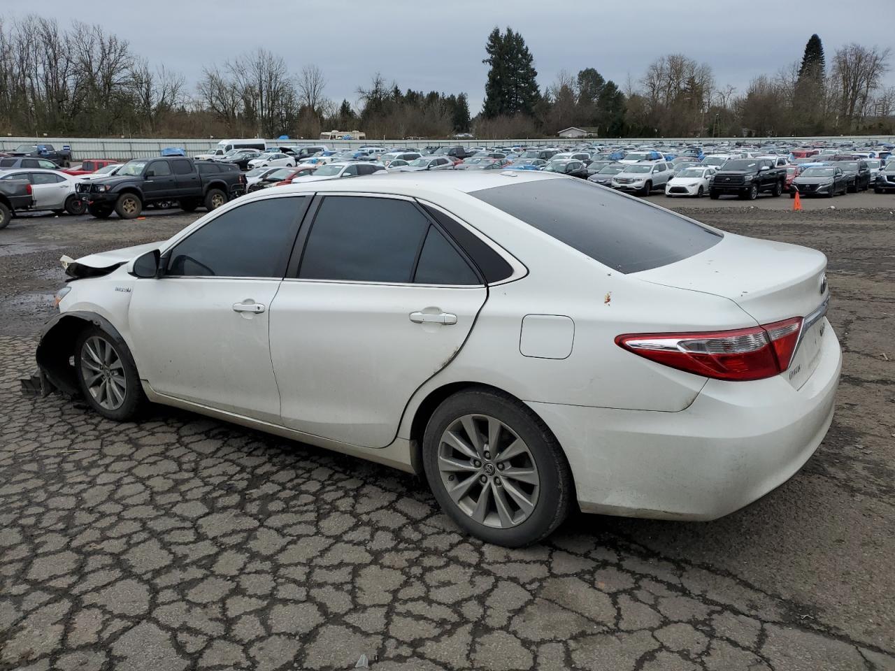 2016 TOYOTA CAMRY HYBR - Фото 2