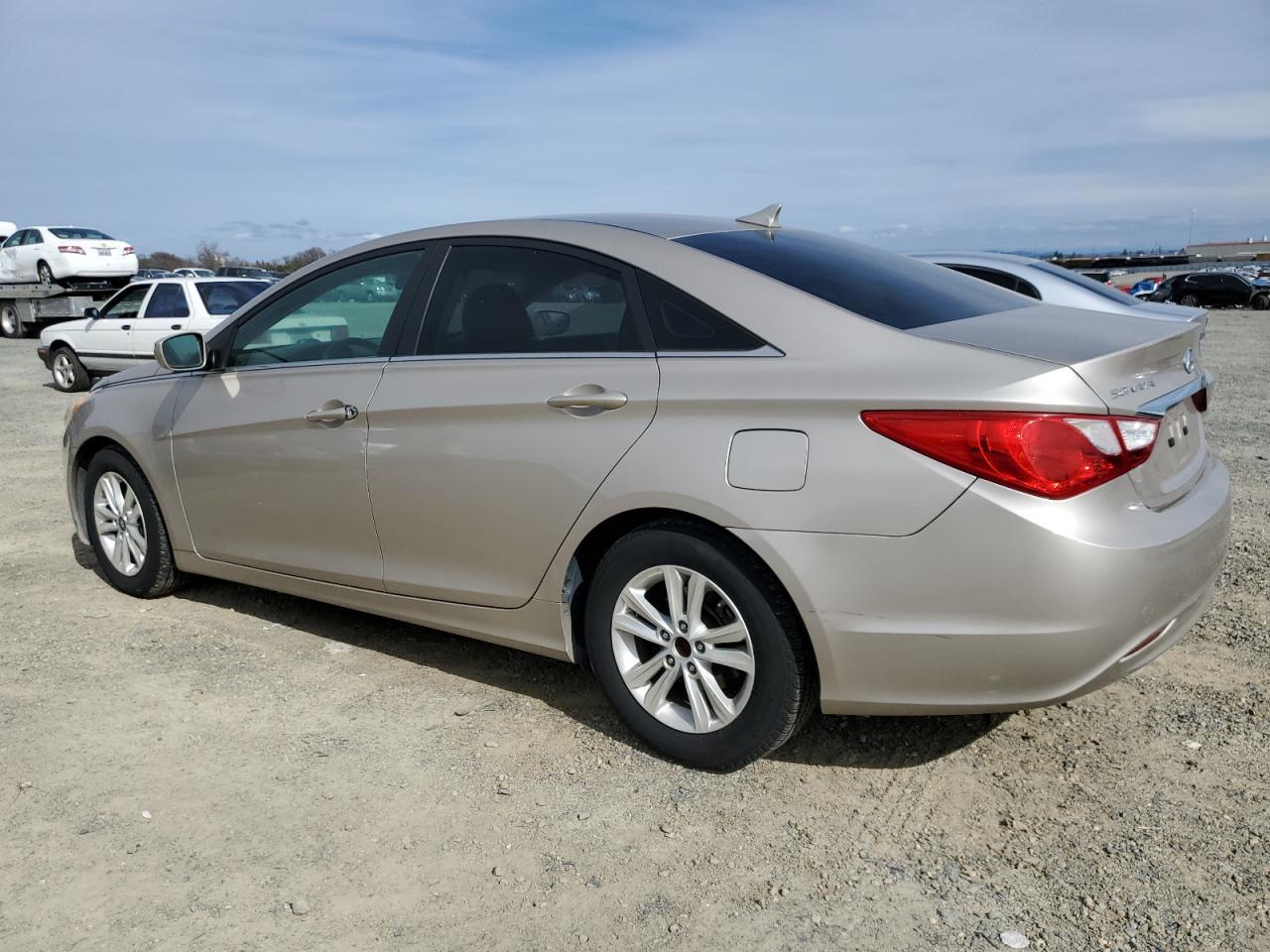 2011 HYUNDAI SONATA GLS - Image 2