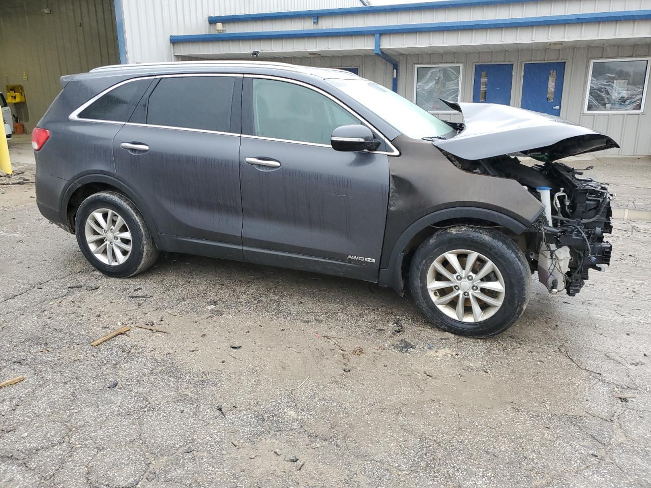 2017 KIA SORENTO LX - Фото 4