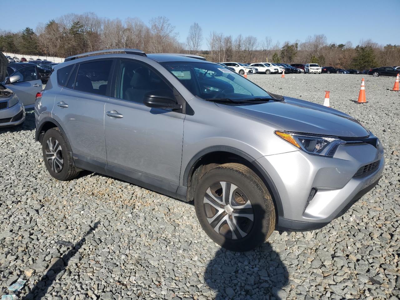 2016 TOYOTA RAV4 LE - Фото 4
