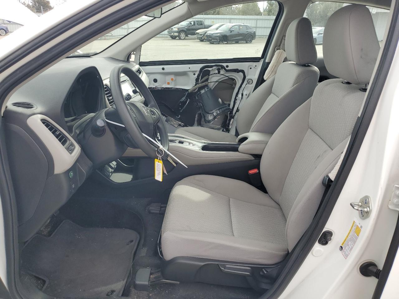 2018 HONDA HR-V LX - Image 7