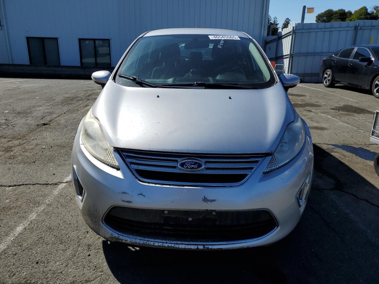 2013 FORD FIESTA SE - Image 5